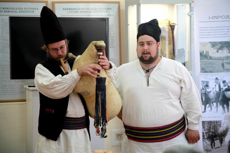 Презентација свирања на гајдама у Народном музеју Ниш