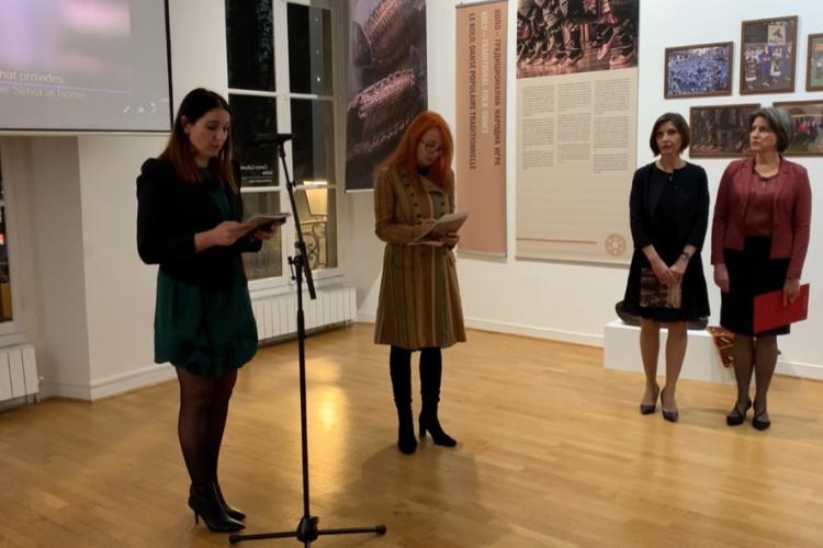 Нематеријално културно наслеђе Србије, Културни центар, Париз, Аутор Данијела Филиповић