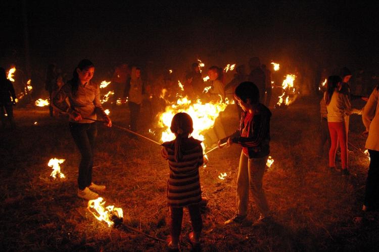 Burning of Petrovdan “lila” torches, lilanje (Паљење петровданских лила – лилање) nominator: Centre for Culture